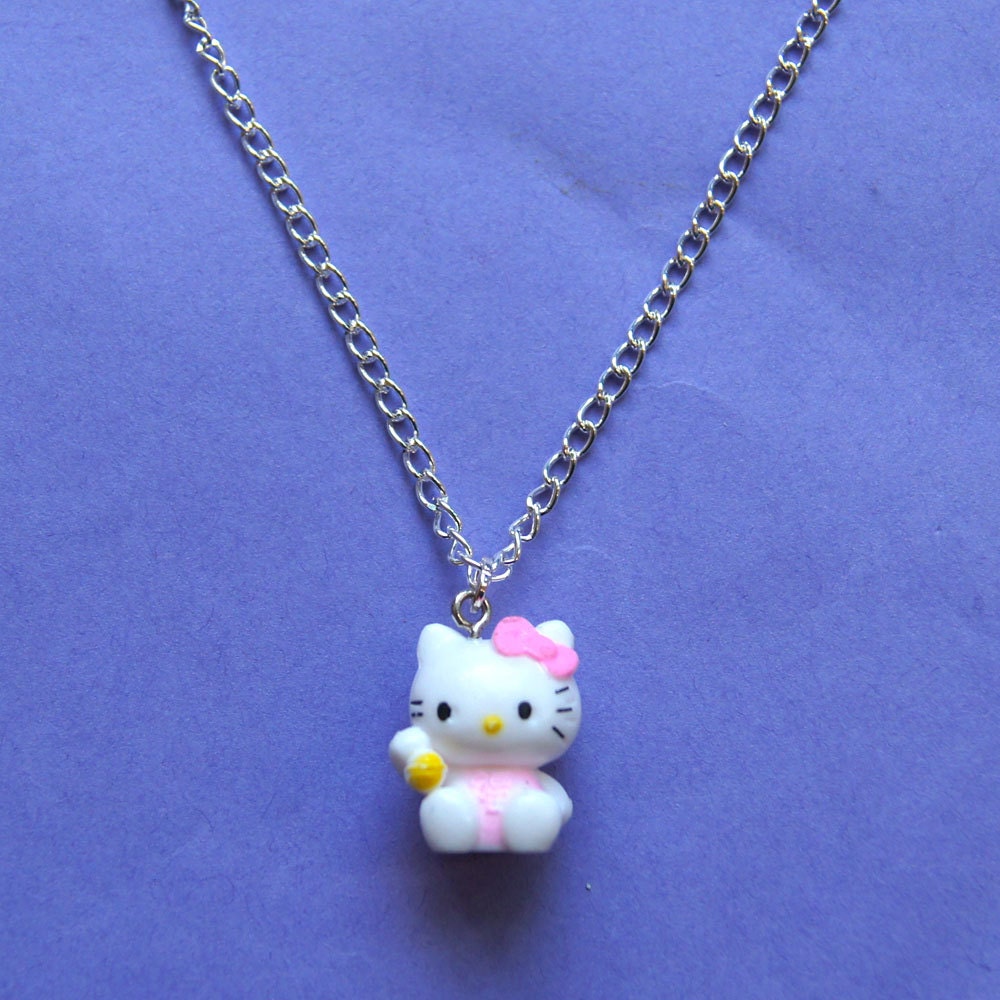 Hello kitty cat plastic white and pink quirky kitsch charm necklace