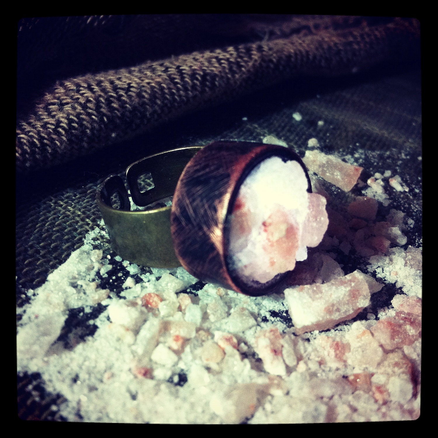 Himalayan Salt Lamp Night Light Ring - CRUSHED
