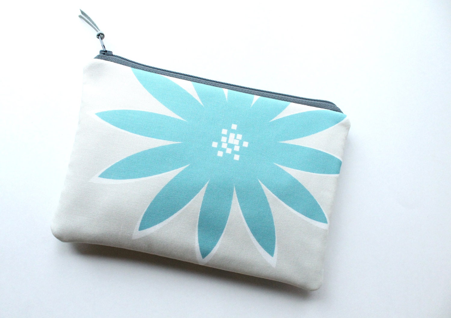 Zipper Pouch Cosmetic Bag, Blue Gray Flower, Flat Make Up Bag