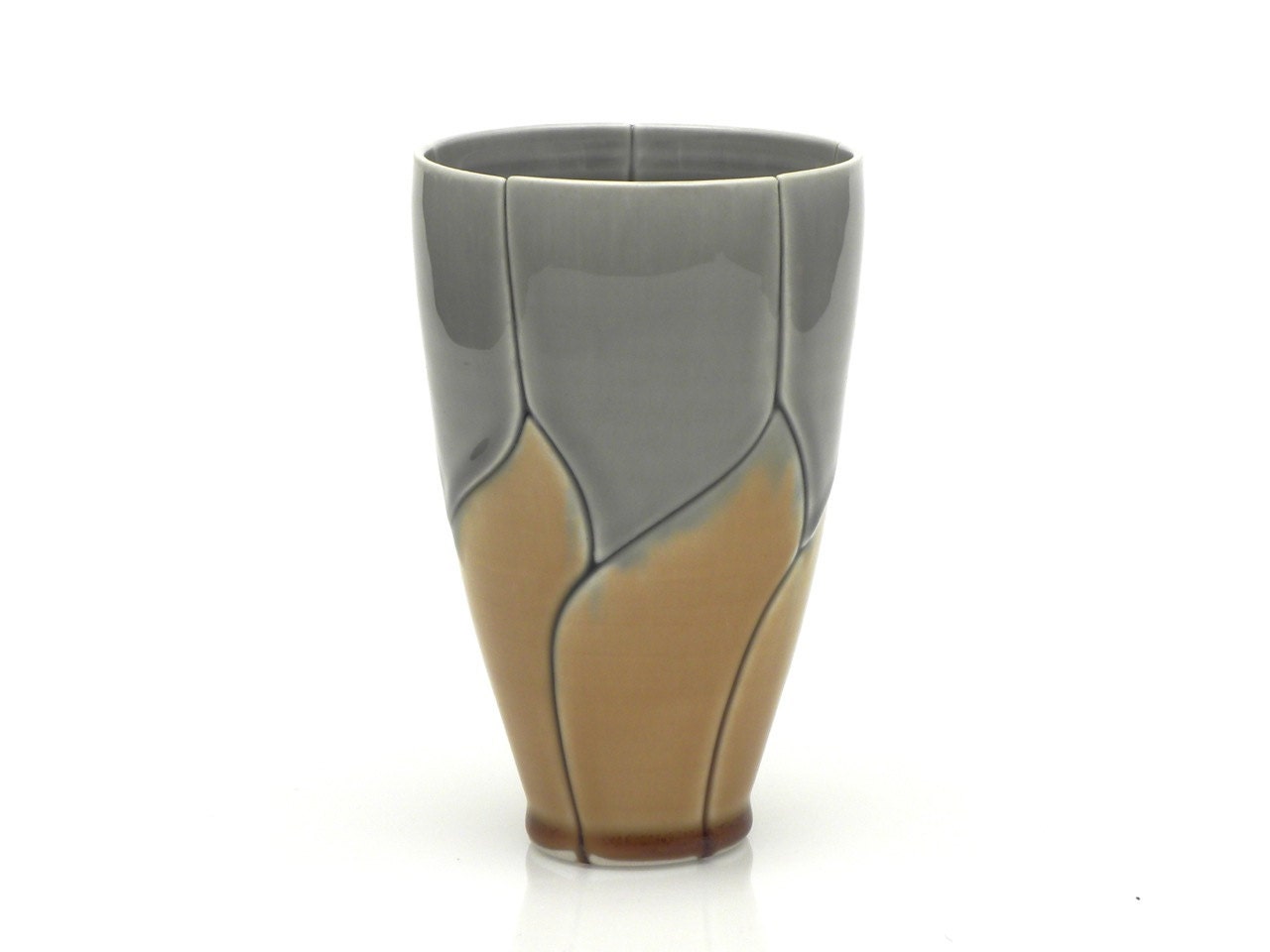 Medium Tumbler Grey and Gold Twisted Leaf Style Pint Glass