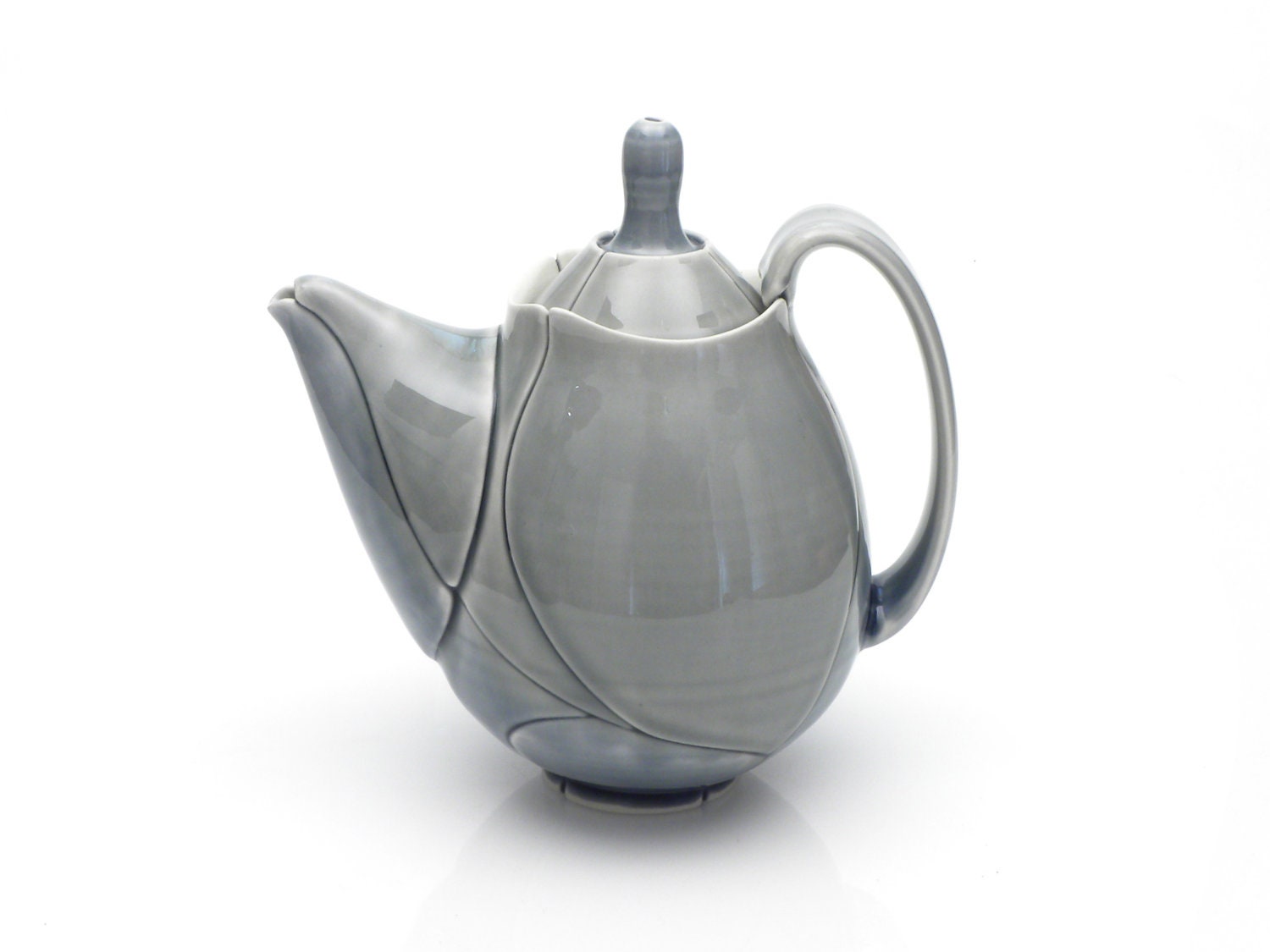 Grey Leaf Teapot 36 Ounces