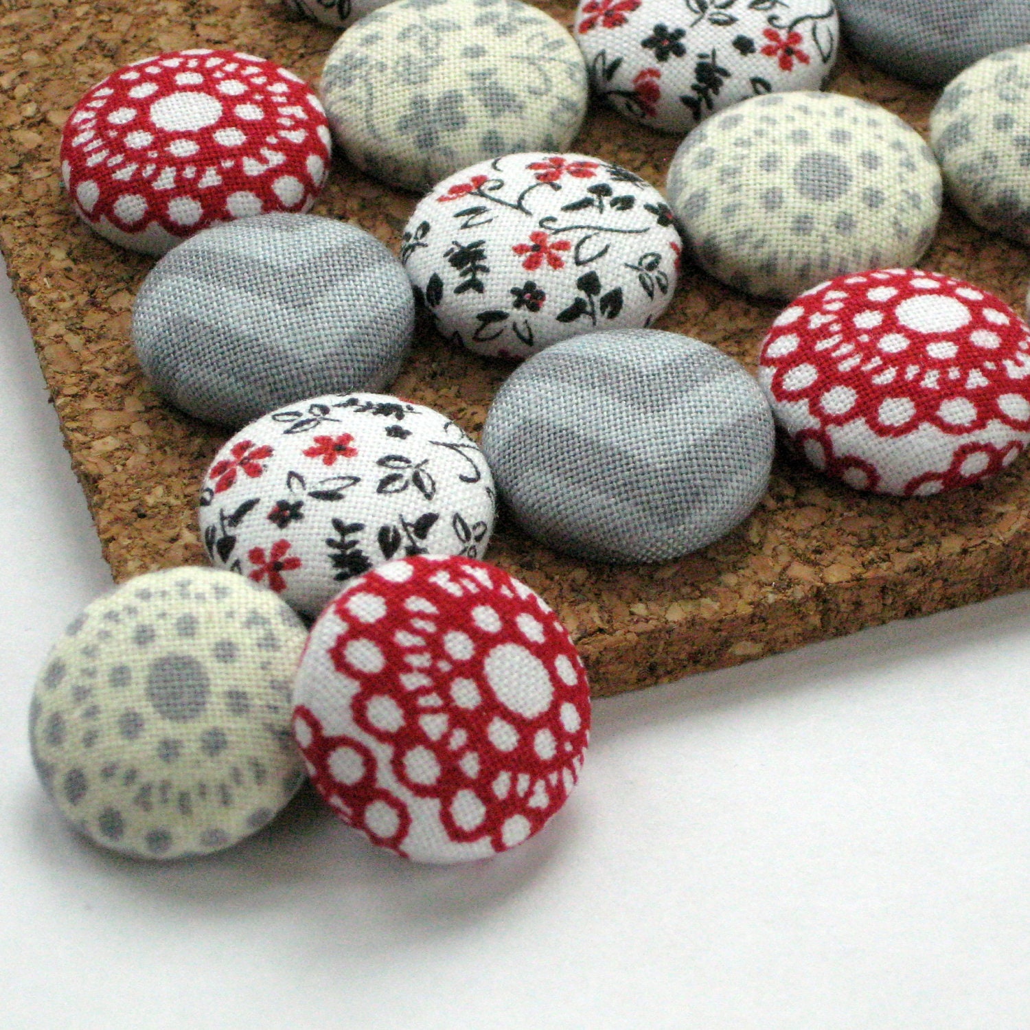 Lace Doilies, Flowers and Chevron. . .16 Fabric Push pins. Designer Thumbtacks