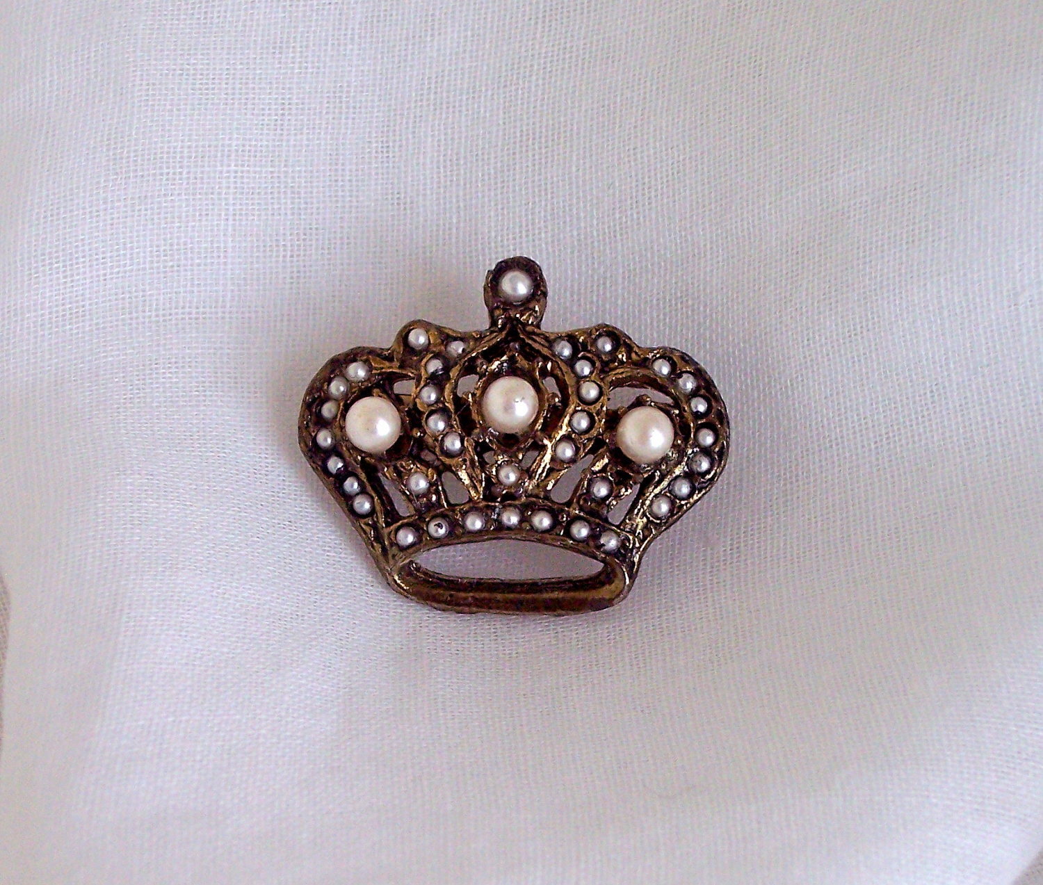 Vintage Crown Brooch