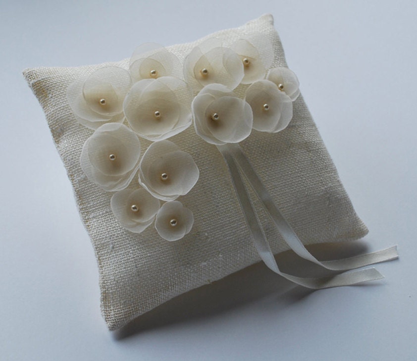 Linen Wedding Ring Bearer Pillow. IVORY