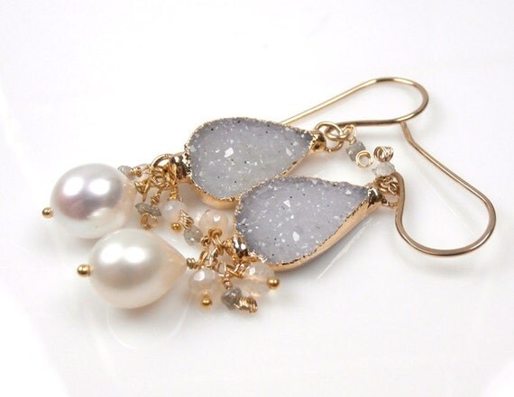 Bridal Druzy Earrings White Druzy Earrings Pearl Raw Crystal Dangle Earrings Diamond Chip Luxury Wedding Jewelry Fashion