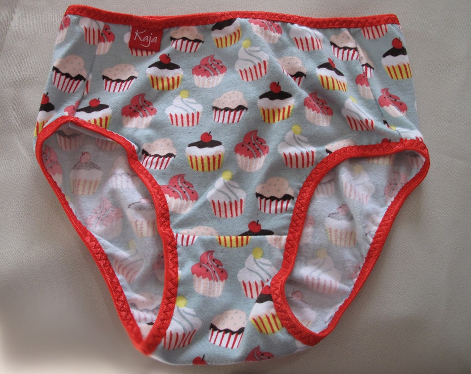 Panties - Cupcakes - Girls underwear sz 122/128 (7-8yrs)
