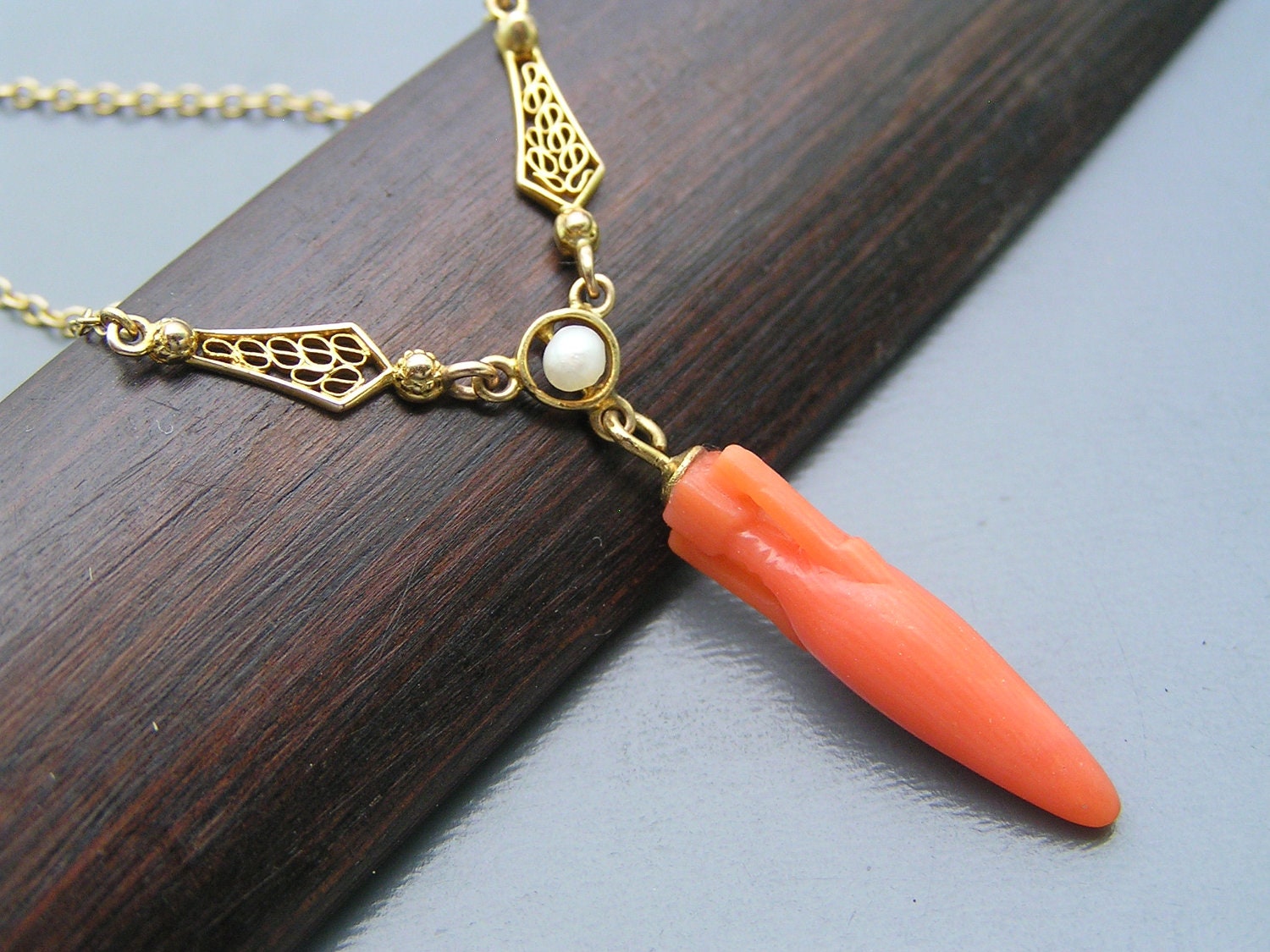 Antique Victorian 10kt Gold Carved Genuine Coral Urn Charm Pearl Necklace