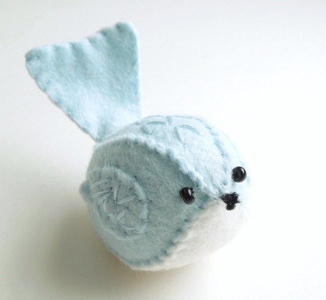 Embroidered Felt Bird in Pale Ice Blue