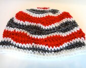Mens Beanie Wavy Stripes Red Gray White Adult