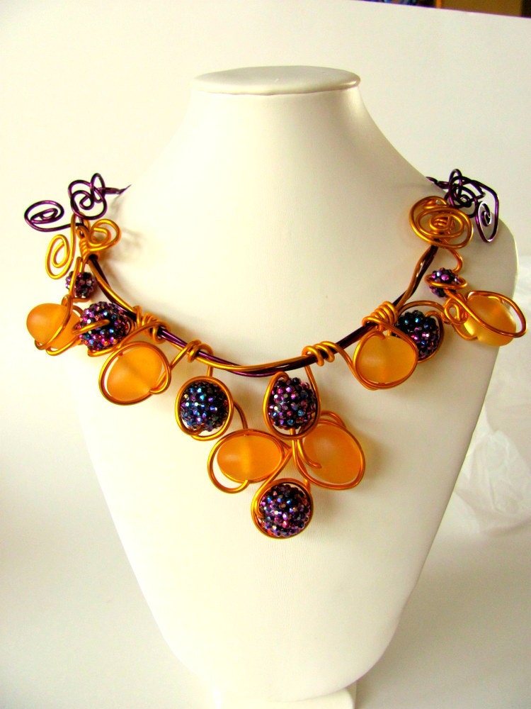 From Bubbles to Baubles Purple Wire Necklace
