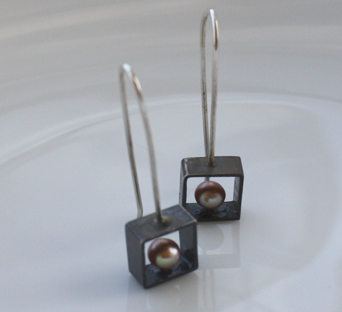 Little Pearl Earrings - Oxidized Silver