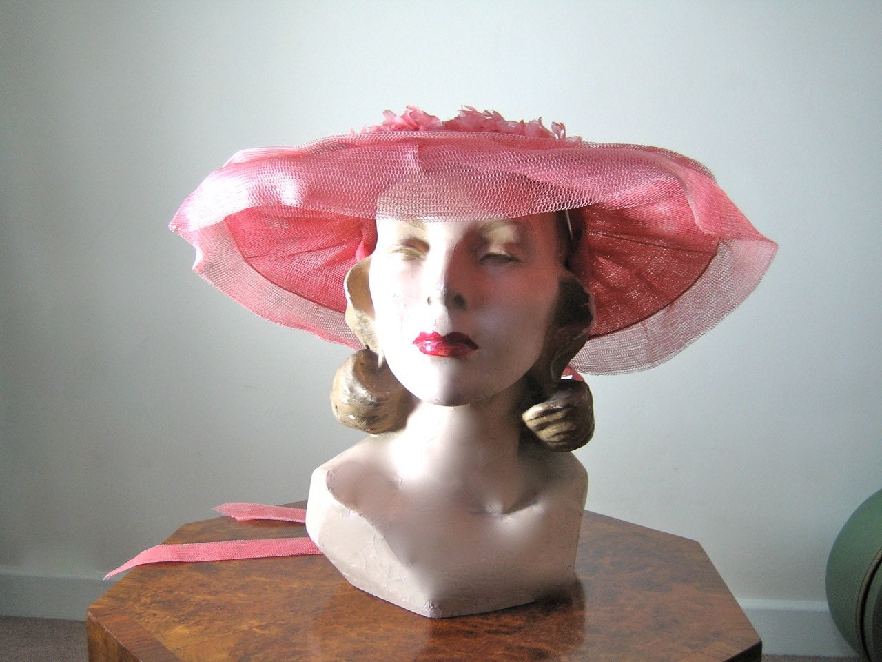 1940s hat Dramatic candy pink net hat in immaculate condition Any size S M L