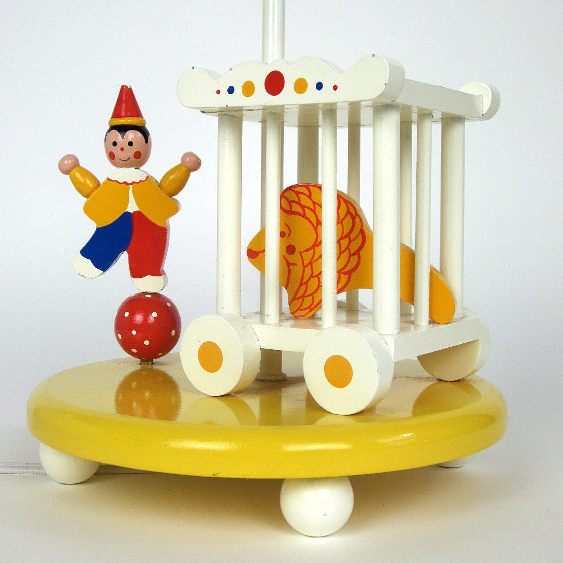 Irmi Style Musical Nursery Lamp 80s / Circus Theme / Rock-A-Bye Baby Tune - AttysSproutVintage