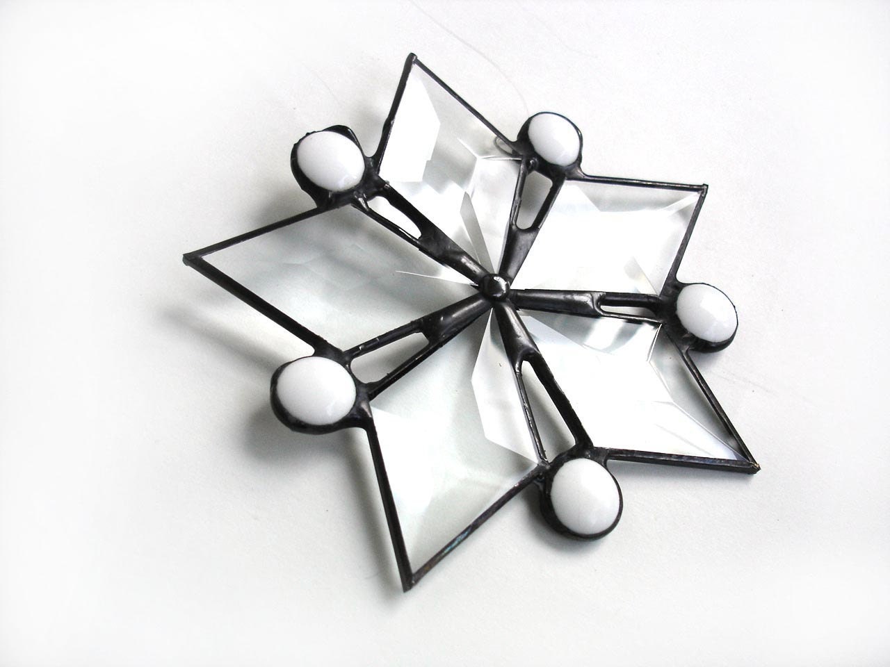 Stained glass star suncatcher decorative art pearly white gems ornament star snowflake