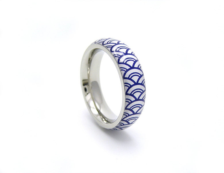 stainless steel and resin fish scale ring