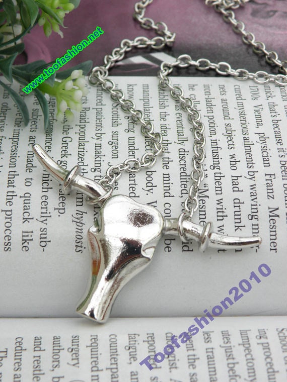 SALE Punk retro silver 3d bull head skull necklace pendant jewelry punk style