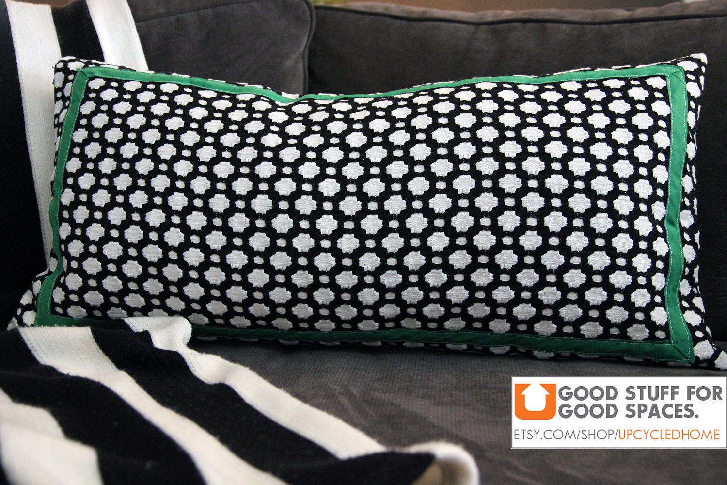 READY TO SHIP - 13 x 27" Designer Lumbar Pillow Cover - Schumacher Betwixt in Black and White with Kelly Green Border