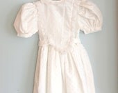 Vintage CINDERELLA White Girls Dress....size 6 girls...kids. children. dots. costume. beads. princess. cinderella.