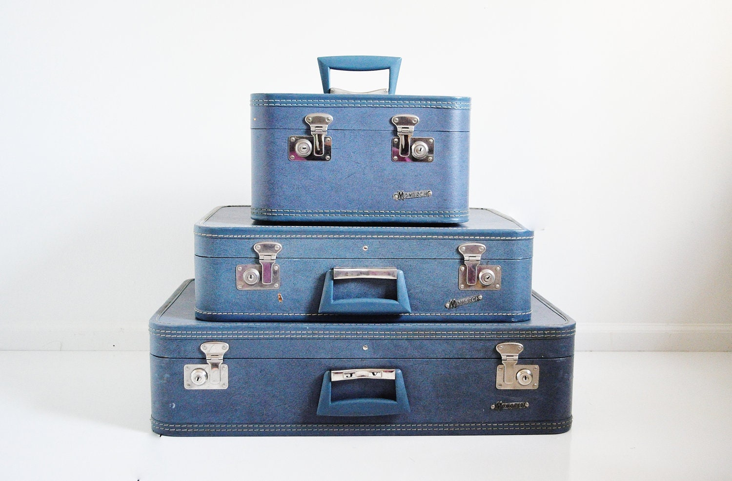 Medium Monarch Suitcase Mid Century Luggage Etoys2013