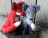 Felt Sitting Fox / Needle Felted Woodland Animal / Wildlife Figurine Soft Toy / Waldorf Autumn Nature Decorations / Wedding Cake Topper