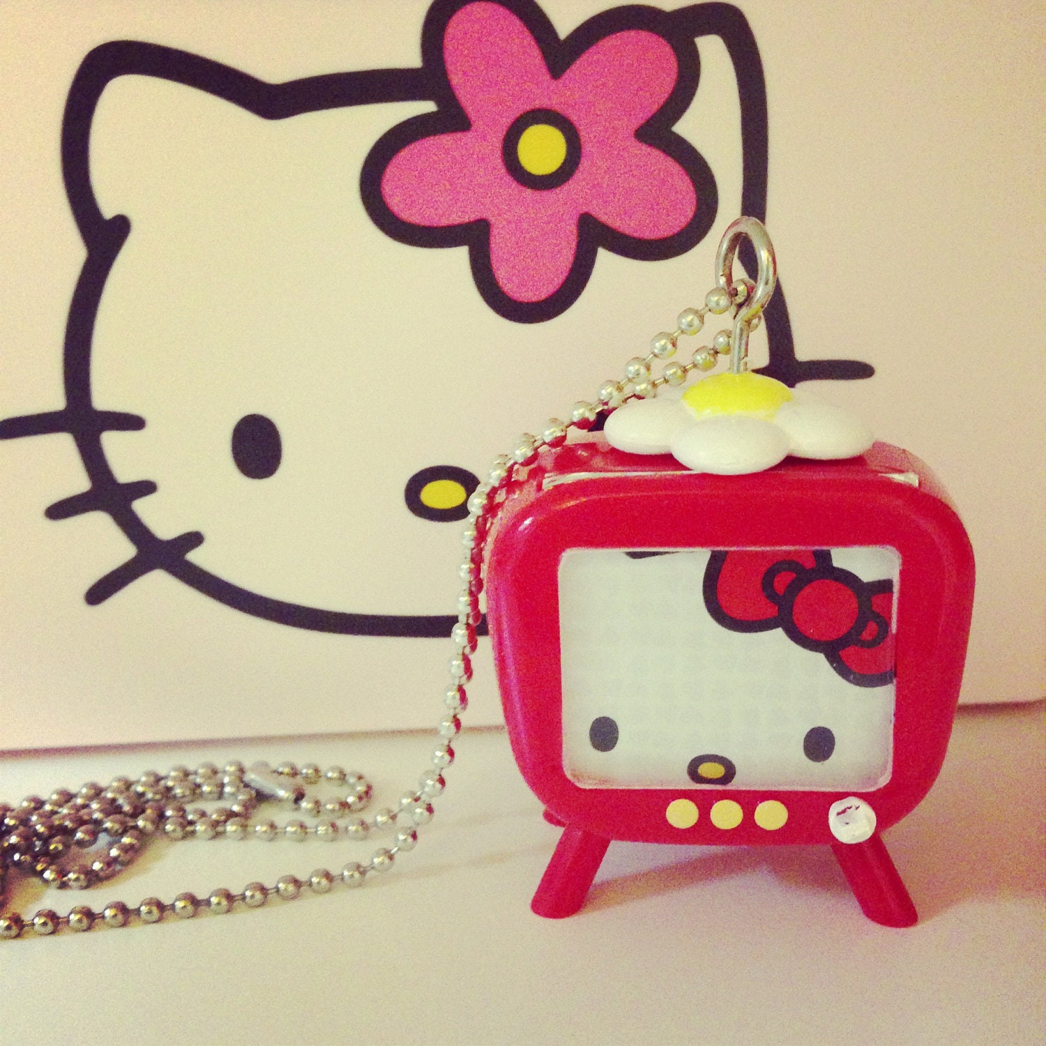 Tv Hello Kitty necklace Cool / Happy red color/ necklace color silver / red Plastic and Yellow flower
