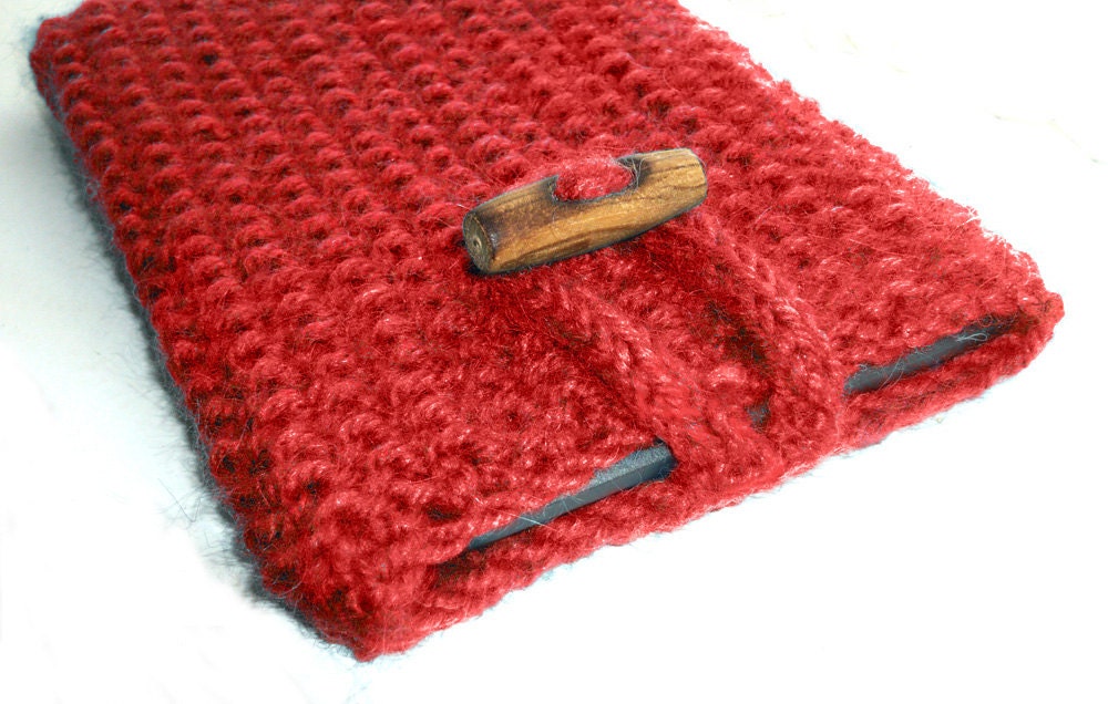 Kindle Case eReader Red Blue Turquoise Kobo Knit Case Cosy Cover Christmas Gadget Winter Wooden Wood Toggle Button Knitted