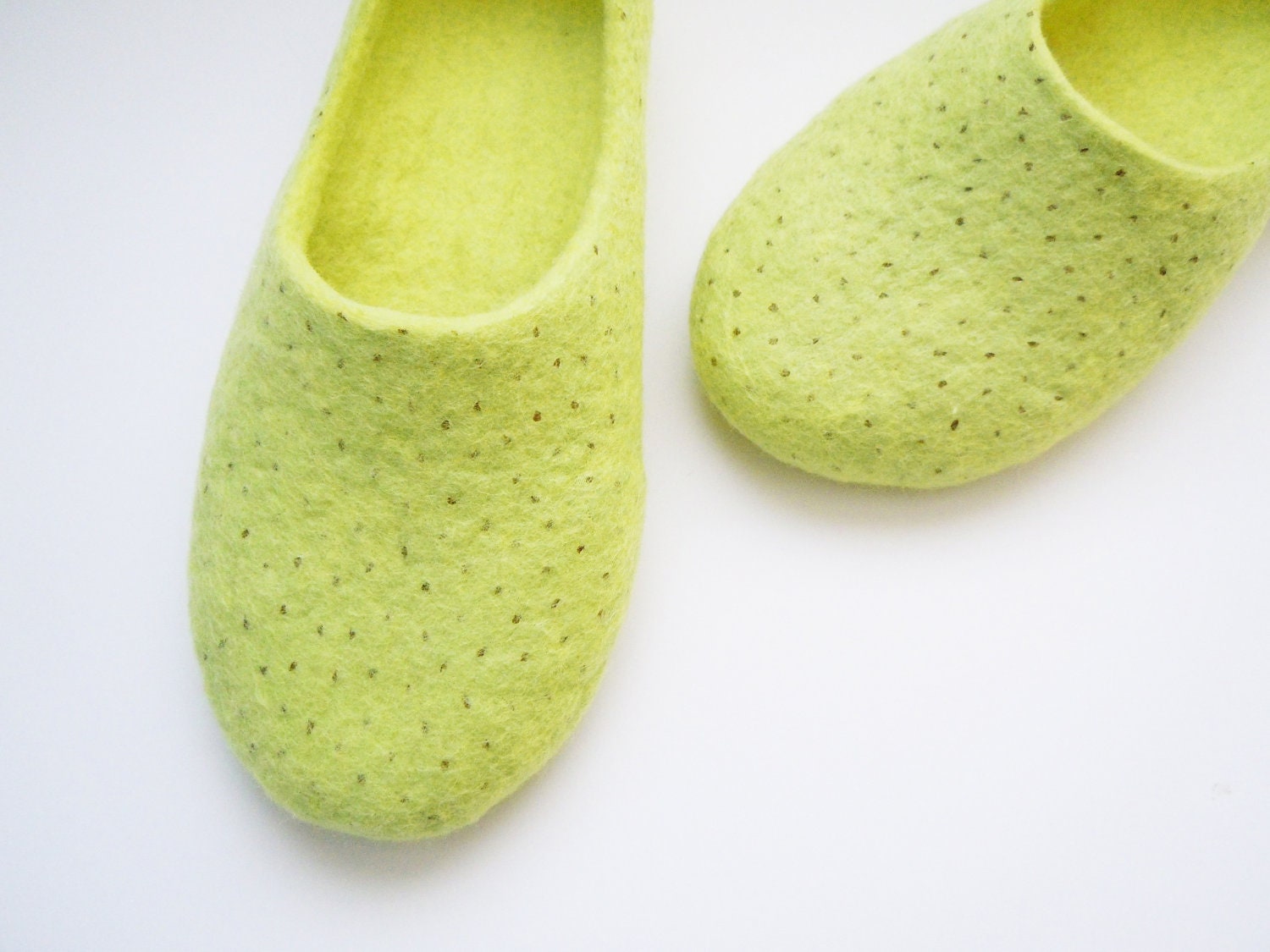 Felted summer colour slippers. KIWI - SimplicityOfFelt