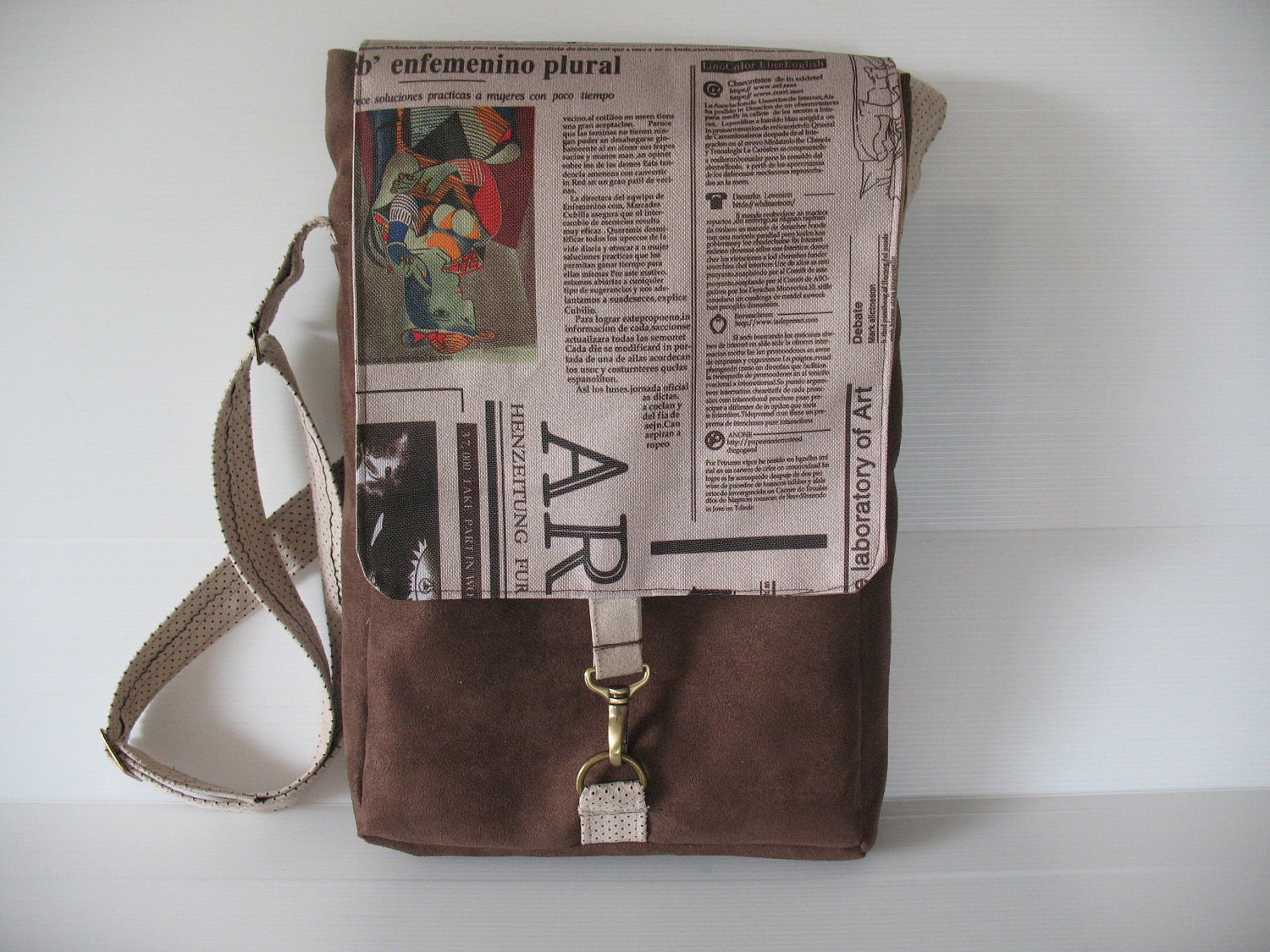 laptop 13.3 messenger bag, medium size bag, outside pocket bag, cross body bag, beige messenger bag , over the shoulder bag, newspaper bag,