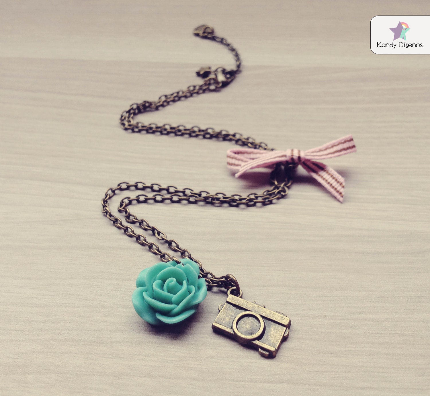 Camera vintage necklace. Flower camera bow necklace. Photography photographer necklace. French touch