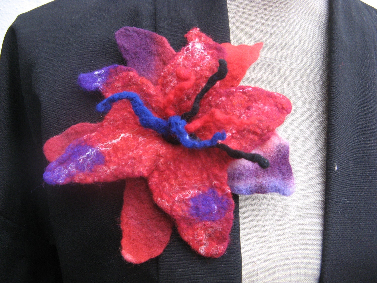 Handmade Felt Flower  brooch   PERFECT GIFT 18USD