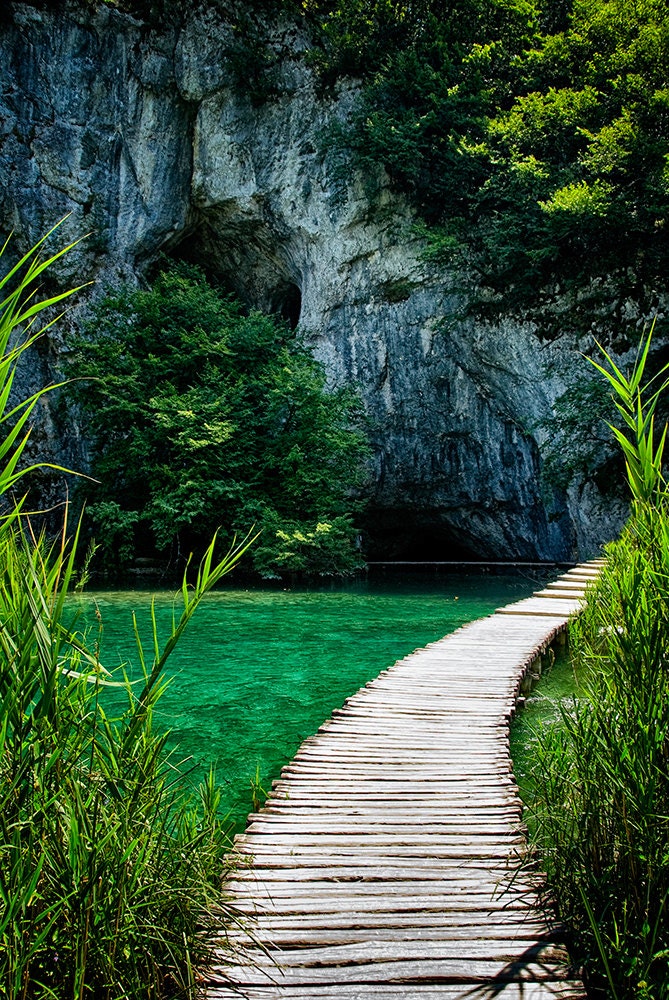 Walkway over the water in Plitvice color photo print - Immersi nell'Estate