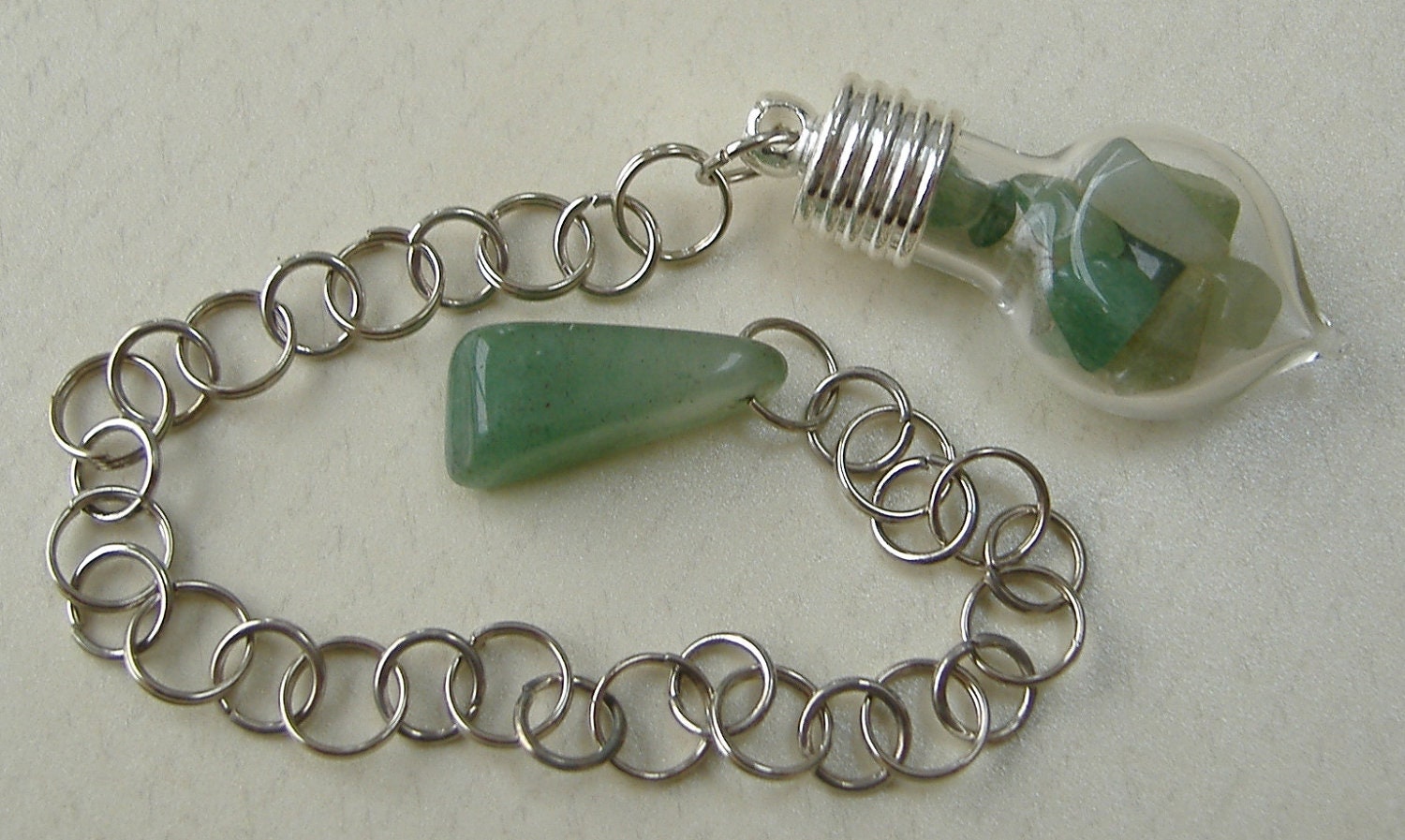 Green Aventurine Dowsing Pendulum - Stone of Luck and Chance, Opens New Opportunities and Creative Insights