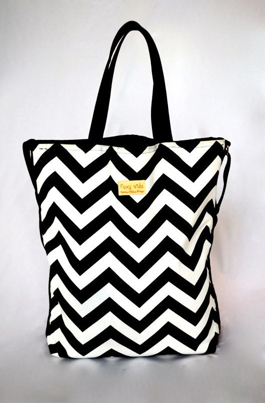 NEW - Large Tote Bag LIMITED EDITION Black and White Chevron Zig Zag