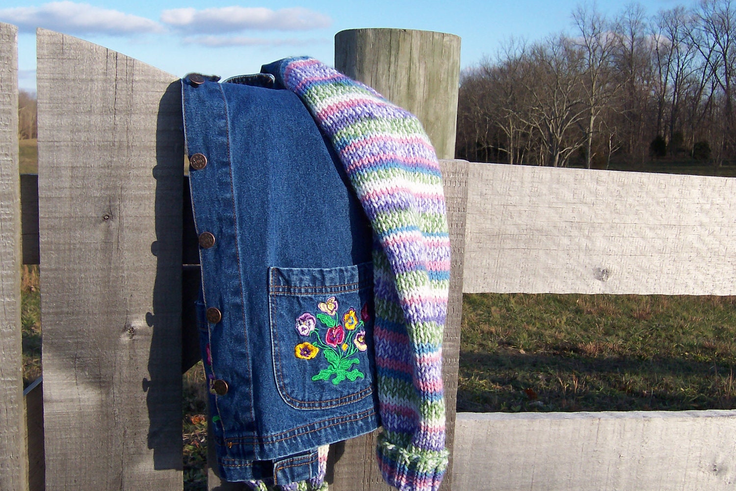 ON SALE Denim Jacket Sweater Sleeves Women's Plus Size Bust 44-45 Pansies Pink Lavender White