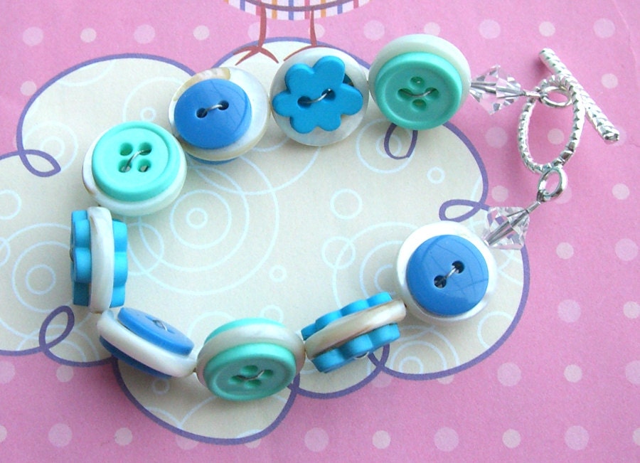 Girl Bracelet, Button Bracelet, Flower Girl Bracelet, Trendy jewelry, Girl Jewelry, Blue Bracelet, Cute as a Button, button jewelry