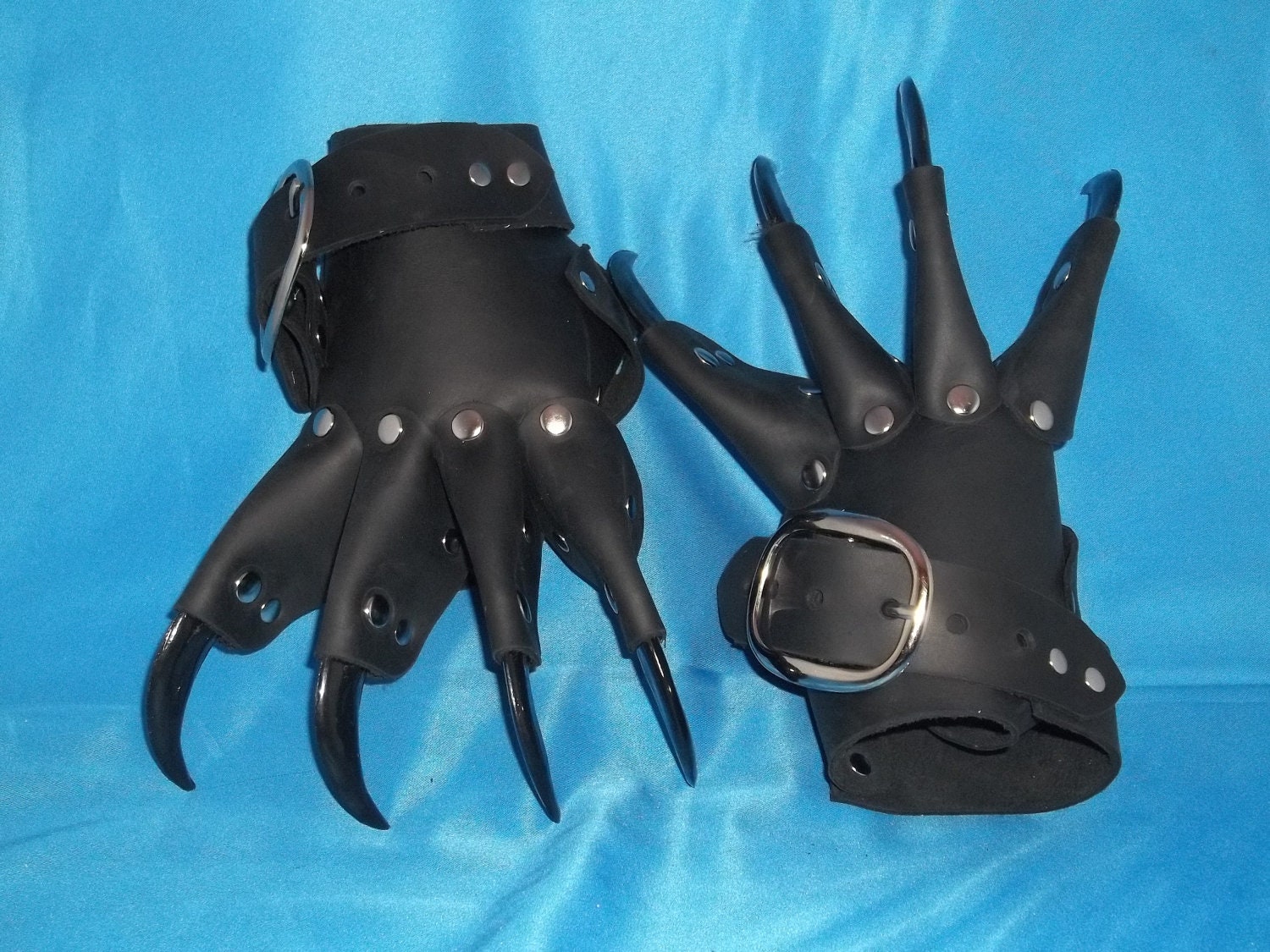 Black Leather Gothic Steampunk Claw Gauntlets / Gloves