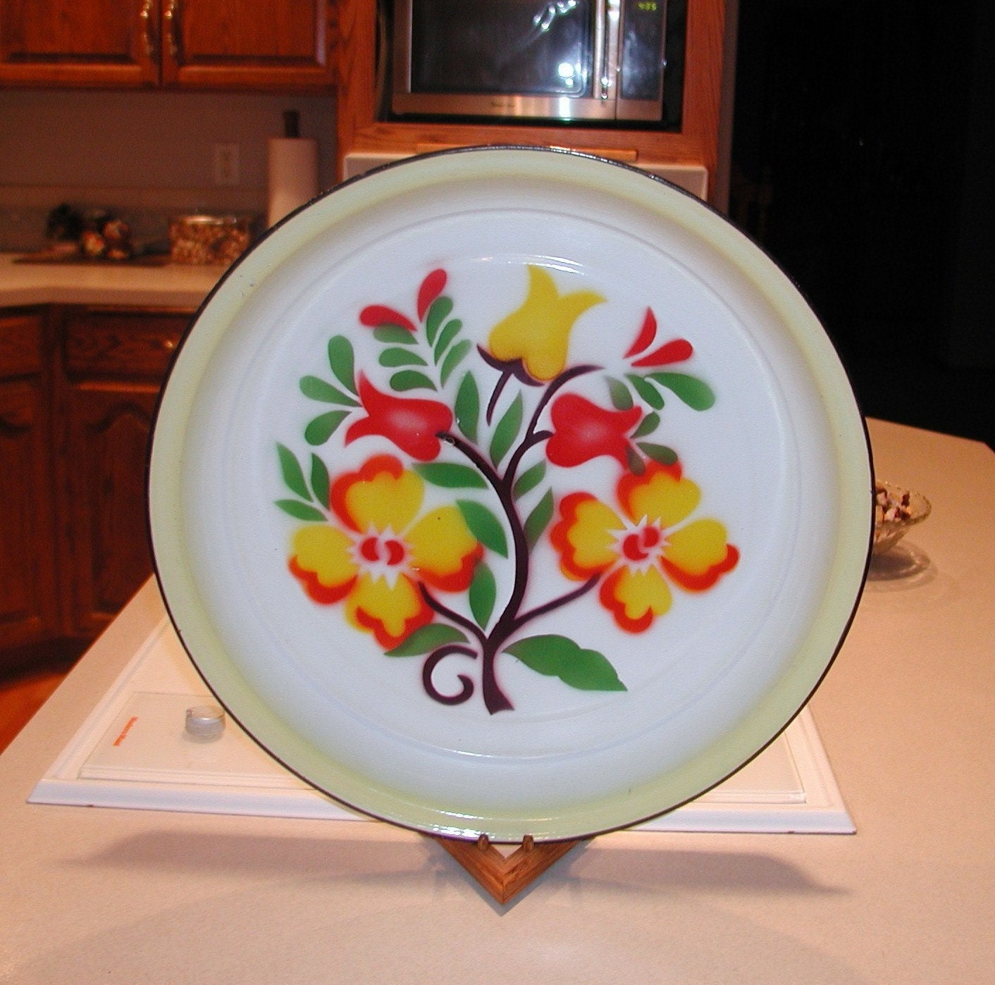 10% Discount VINTAGE  Vibrant Yellow and Red Tulip Enamelware Platter Large