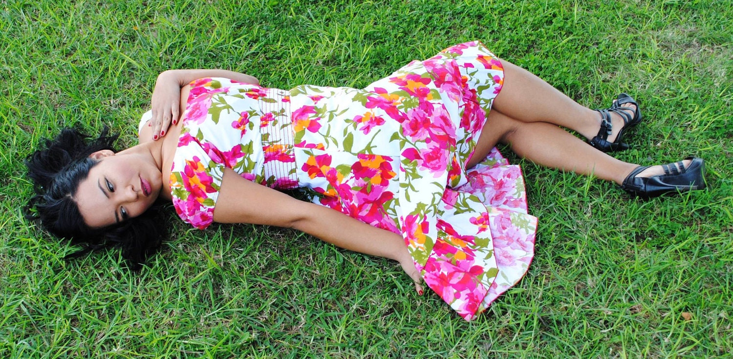 Womens Plus Size 1X Dress, Orange & Pinks Floral Design on White, Rockabilly, Pin Up, Retro style