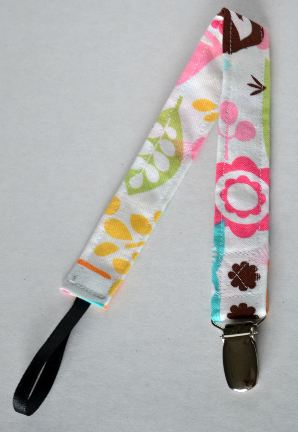 Pacifier/Toy Clip - fabric universal, modern, pink, fawn, retro