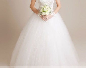 Ines/wedding gown/bridal dress/bride/custom made/plus size/sweetheart neckline/vintage style/train