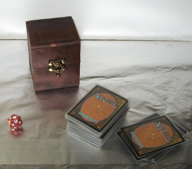 Magic the Gathering Deck Box Divided Interior Standard Size 80 Sleeved Cards
