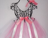 Tutu Hair Bow Holder- Wire Frame, French Vintage Inspired- Baby Shower Gift, Girls Room Decor