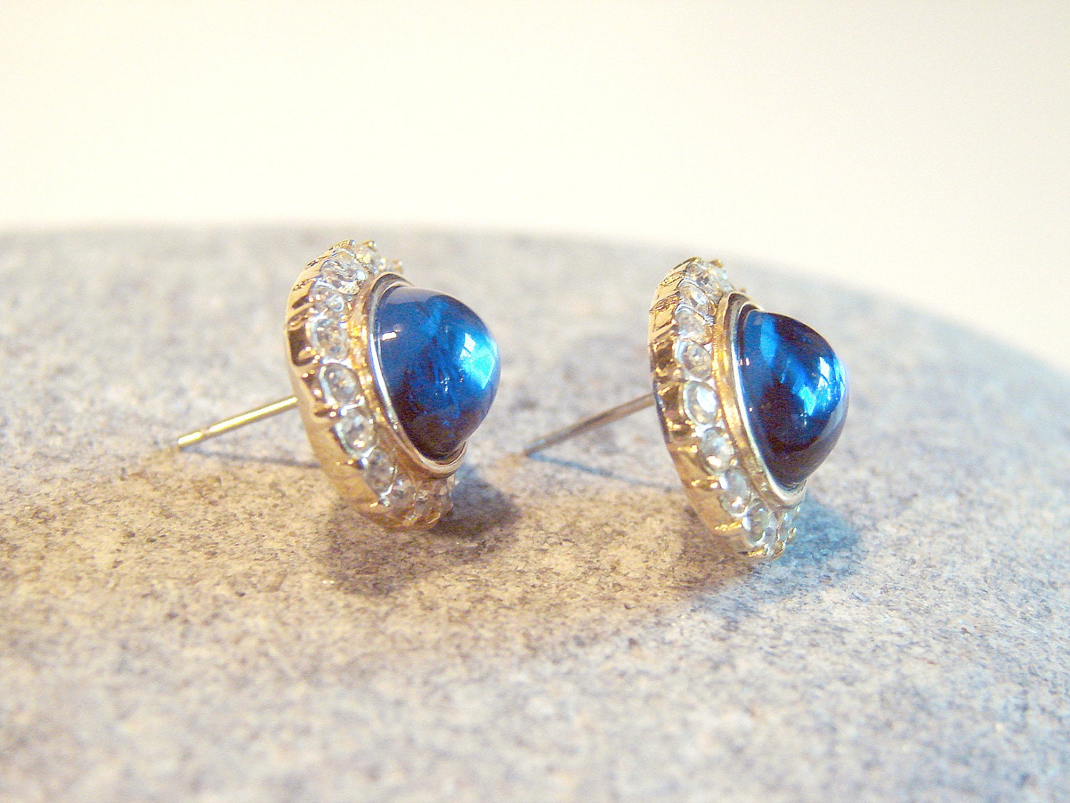Stunning 1960's Rhinestone Sapphire Blue Glass Cabochon