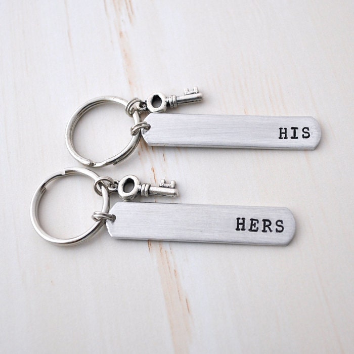 COUPLE key chain, COUPLE key chain, mr. mrs.,hand stamping jewelry, His and Hers, Girl friend, Boy friend, Husband and Wife, wedding gifts