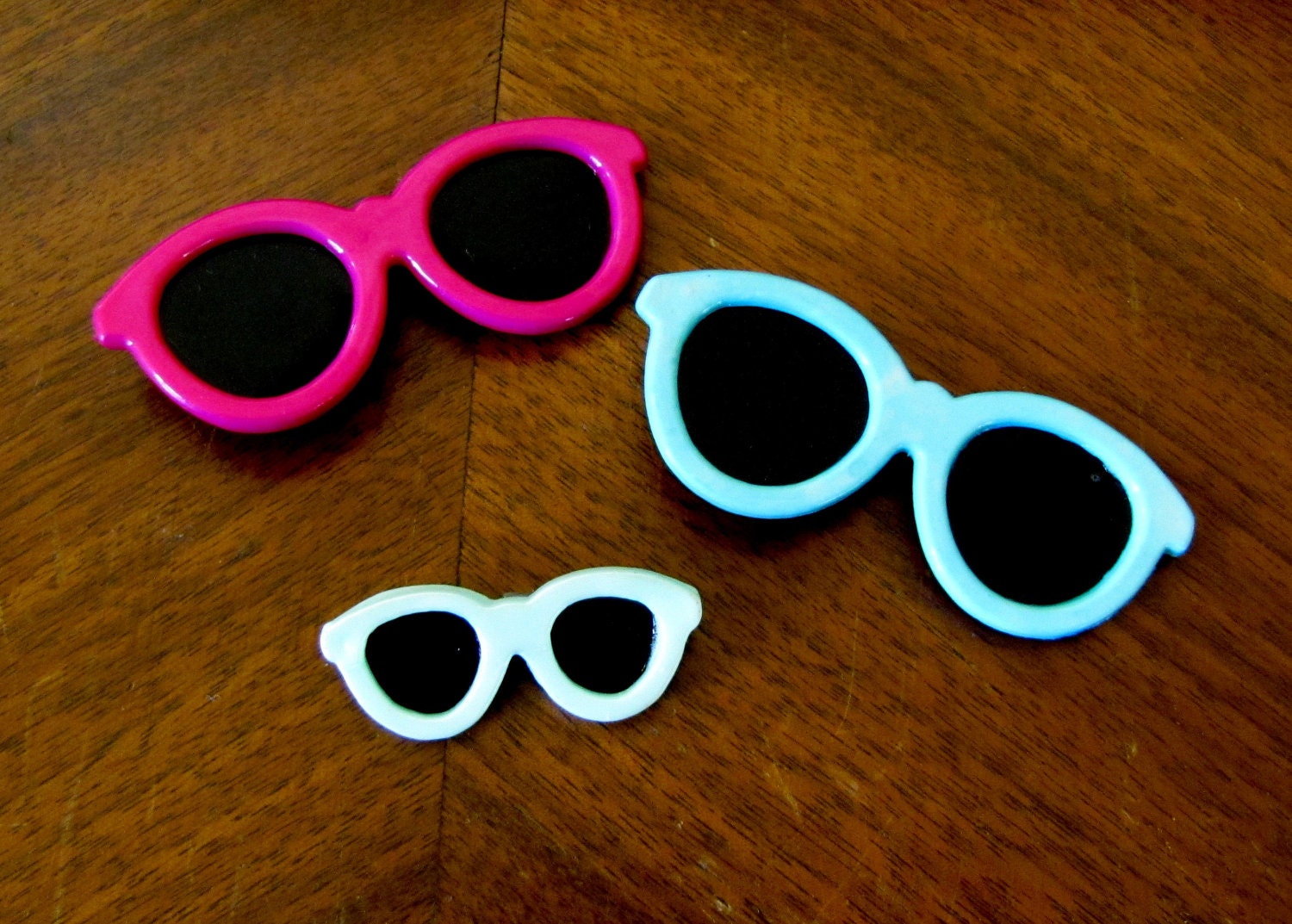 Vintage Brooch Set / Wayfarer Style Brooches / 1980s