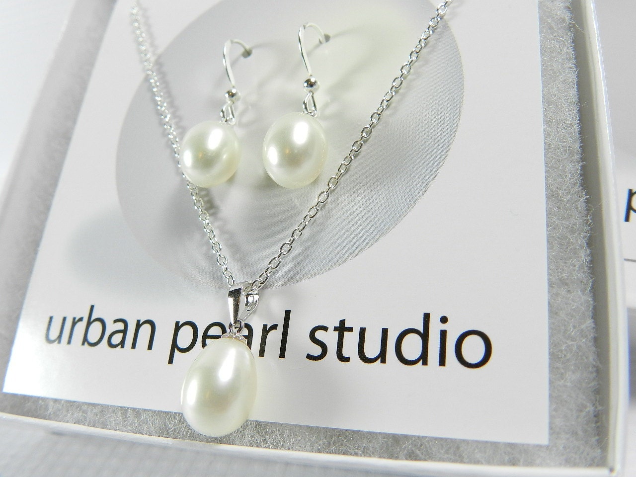Pearl Bridesmaid Jewelry Set - Pearl Pendant Necklace Earrings Set - Pearl Stud Earrings - Pearl Drop