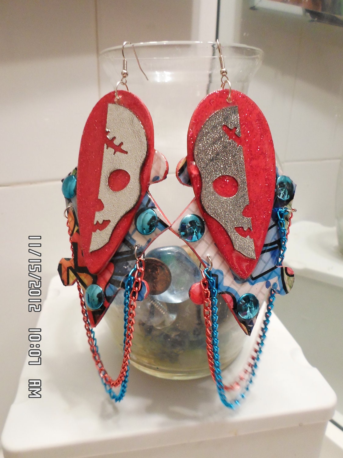 mizz behavin skull earrings