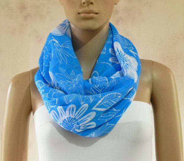 Infinity Scarf.  Floral Scarf. Blue Floral Print Scarf. Tube Scarf. Cowl Scarf. Circular Scarf. Shawl Scarf. Loop Scarf.
