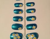 Custom Hand Painted False Nails - Daisies - Spring