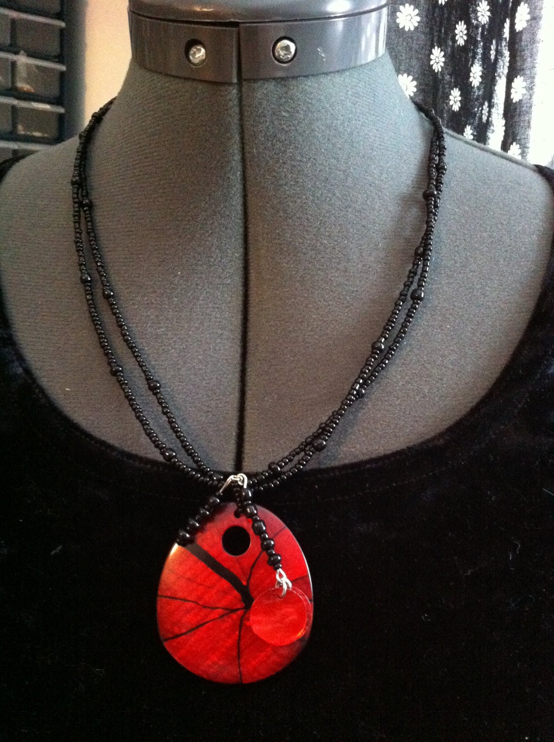 Red and Black Beaded Pendant Necklace